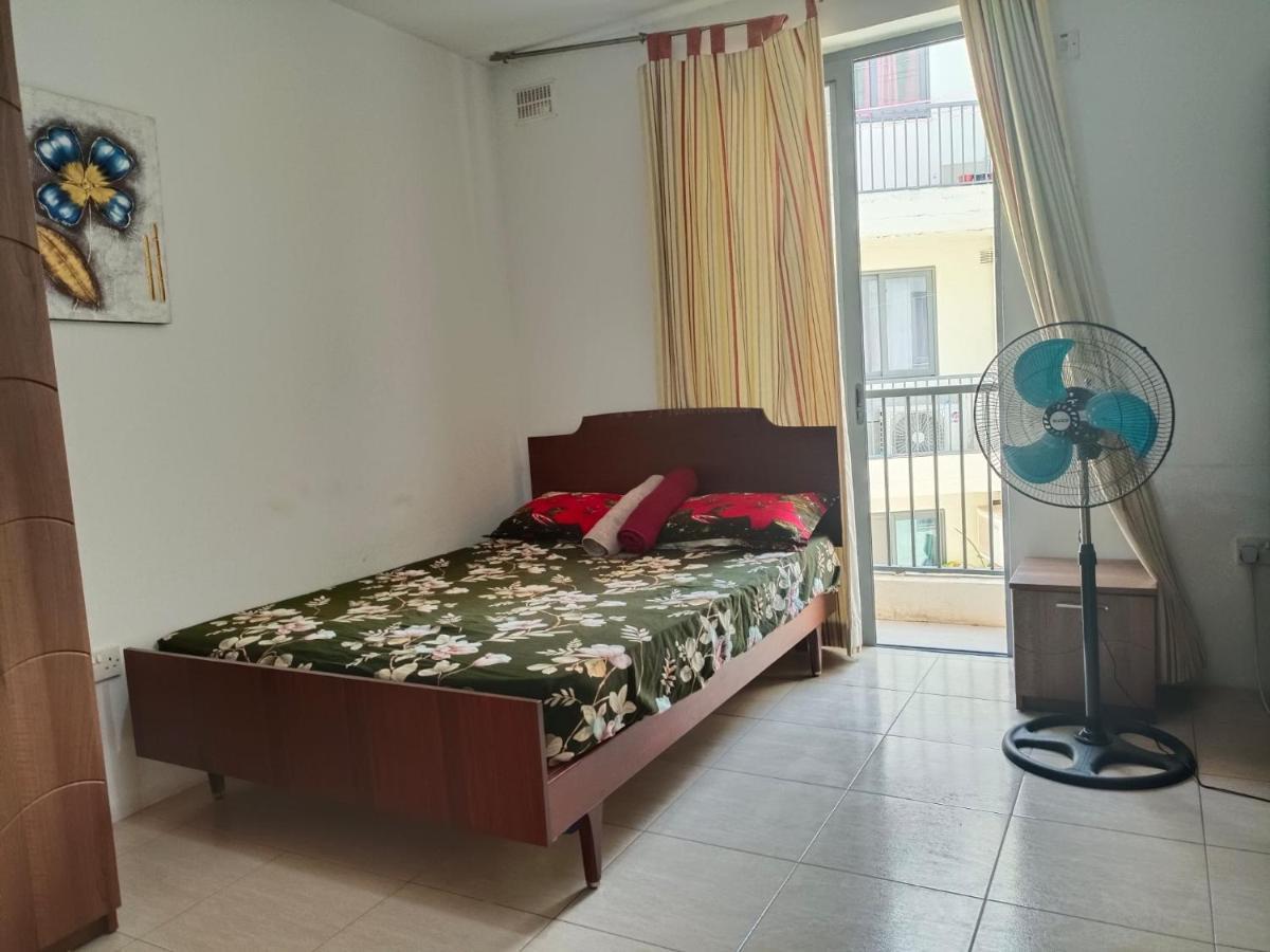 You Can Enjoy Your Time At Waterford Apartment 아타드 외부 사진