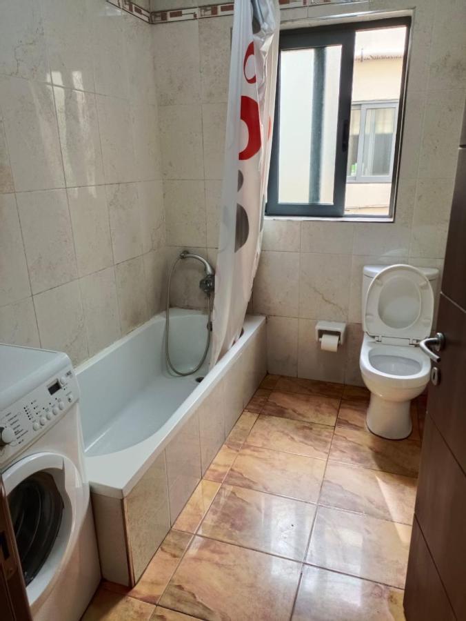 You Can Enjoy Your Time At Waterford Apartment 아타드 외부 사진